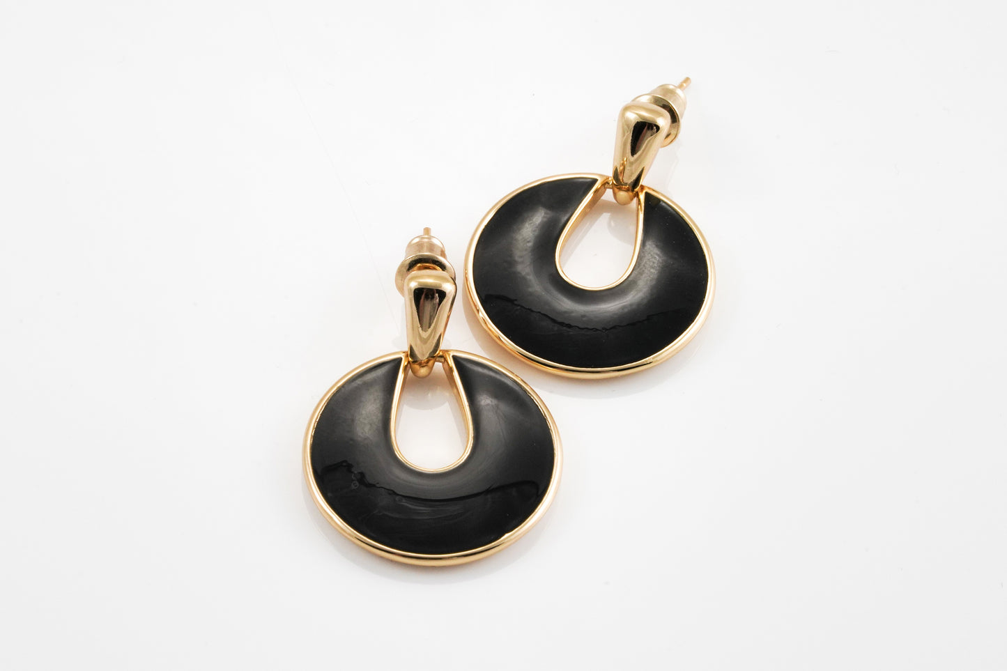 Gold-plated enamel earrings